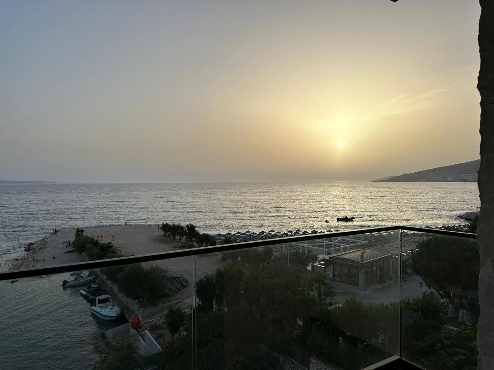 Oni Rooms Saranda Екстер'єр фото